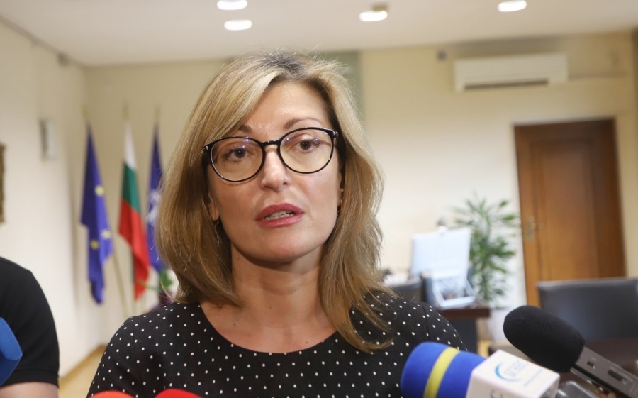 Захариева: Светът вече говори за българския модел за управление на кризата